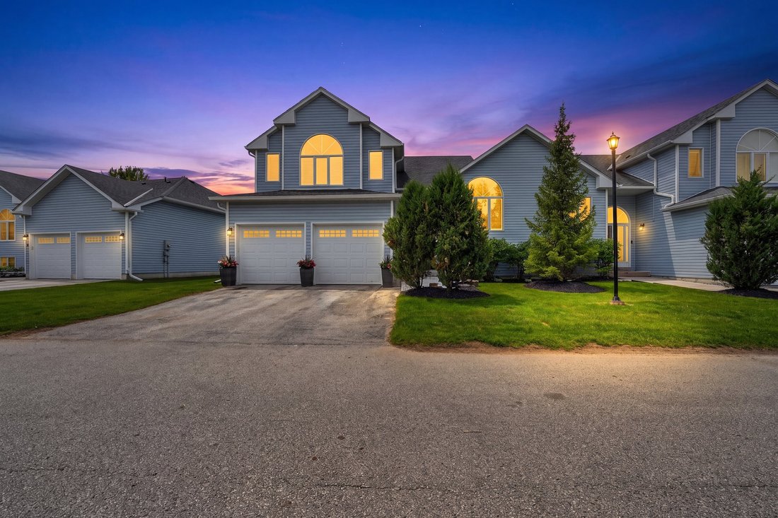 Condo in Collingwood, Ontario, Canada 1 - 18356739