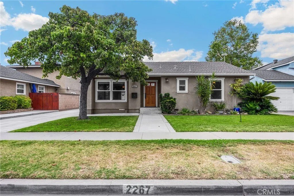 House in Signal Hill, California, United States 2 - 18354867