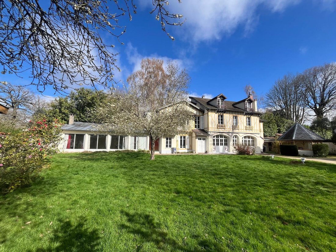 House in Chateau de Vaucresson, Vaucresson, France 1 - 18354389