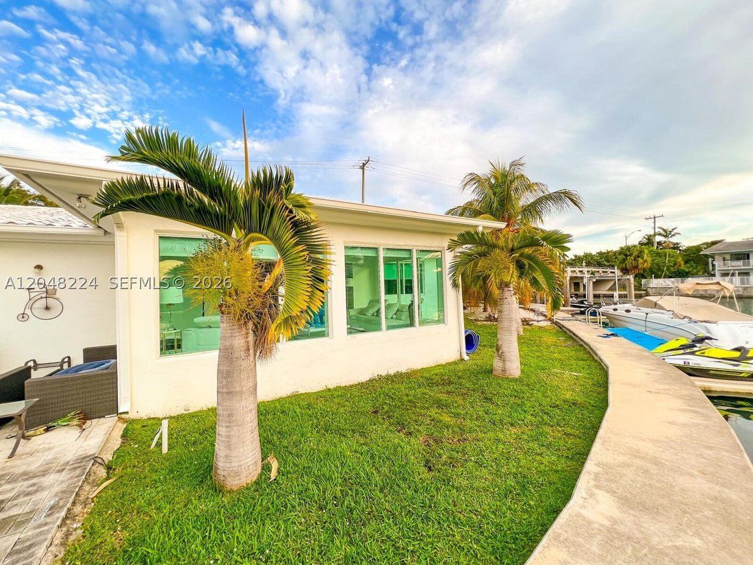 House in North Miami Beach, Florida, United States 4 - 18354331