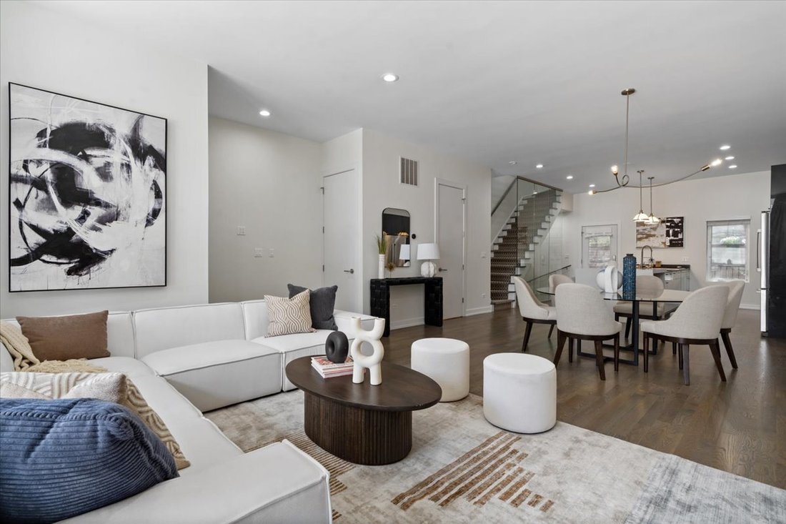 House in Chicago, Illinois, United States 5 - 18354701