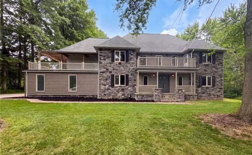 House in Novelty, Ohio, United States 1