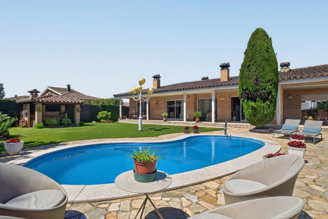 Chalet in Girona, Katalonien, Spanien 1 - 18352336