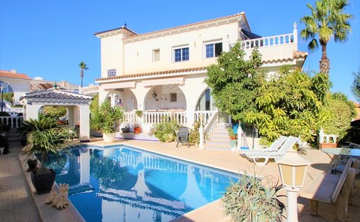 Villa in San Miguel de Salinas, Valencian Community, Spain 1