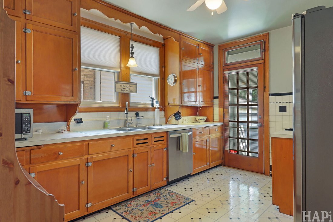 House in Skokie, Illinois, United States 5 - 18354634