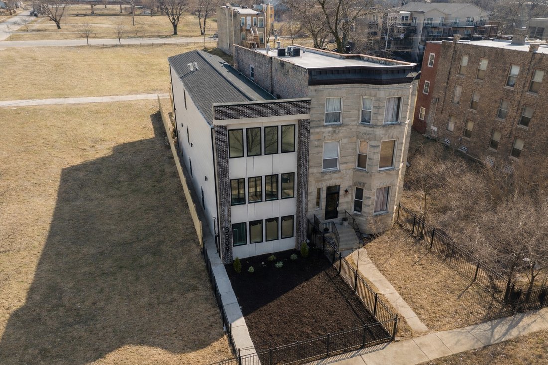 Chicago, Illinois, United States 2 - 18354704