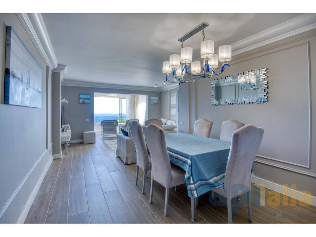 Apartment in Sant Feliu de Guixols, Catalonia, Spain 4 - 18352388