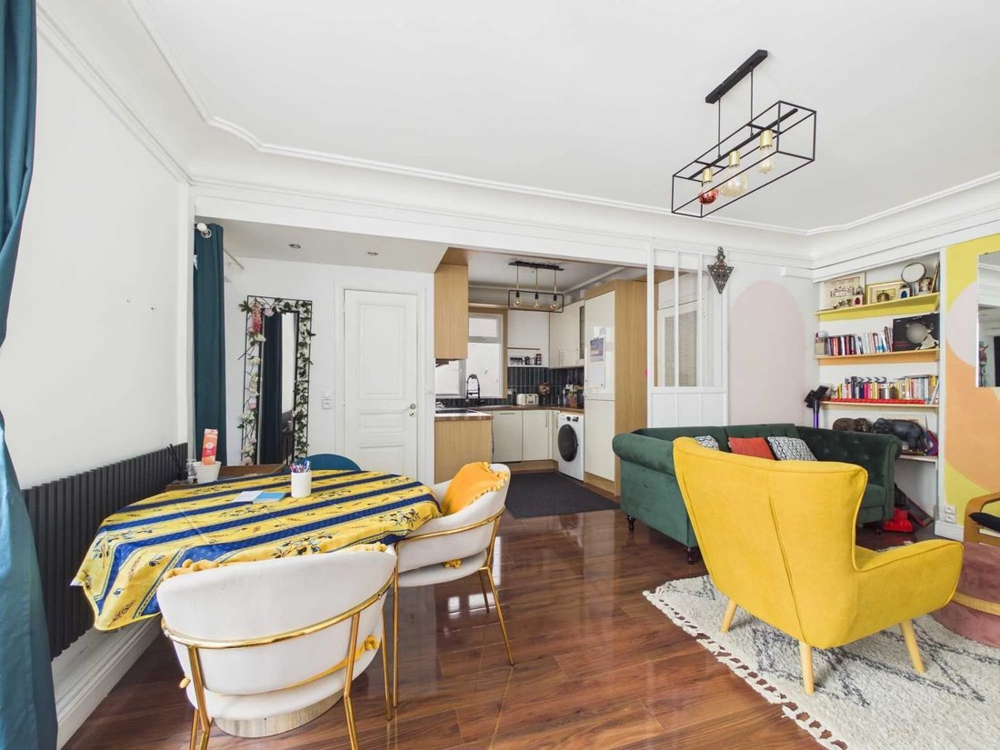 Apartment in Mairie, Paris 8e Arrondissement, Paris 2 - 18350798