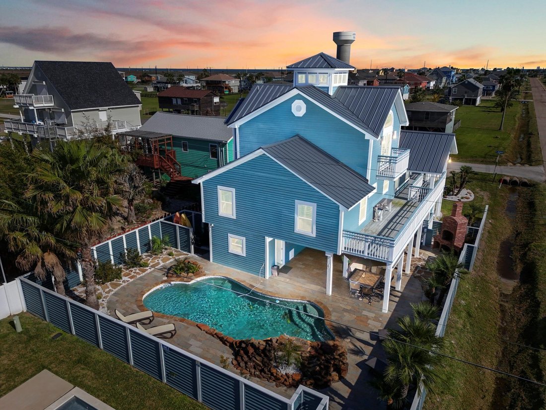 House in Galveston, Texas, United States 2 - 18355383