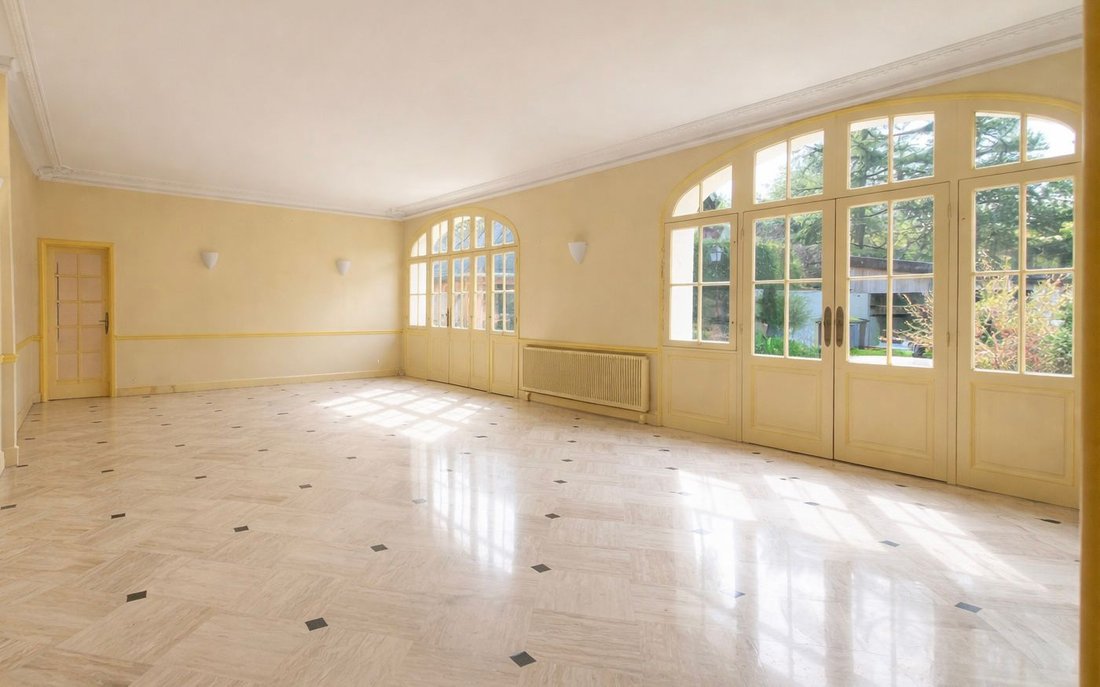 House in Chateau de Vaucresson, Vaucresson, France 4 - 18354389