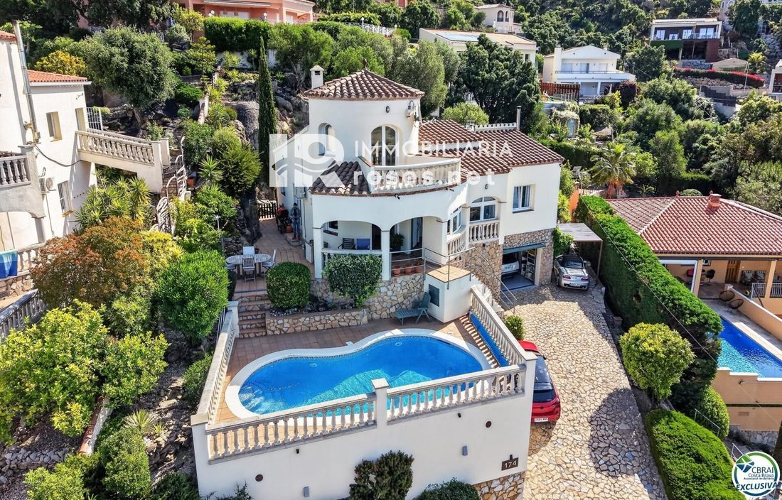 Chalet in Roses, Catalonia, Spain 2 - 18351367