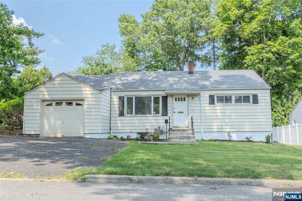 Farm Ranch in Emerson, New Jersey, United States 1 - 18331561