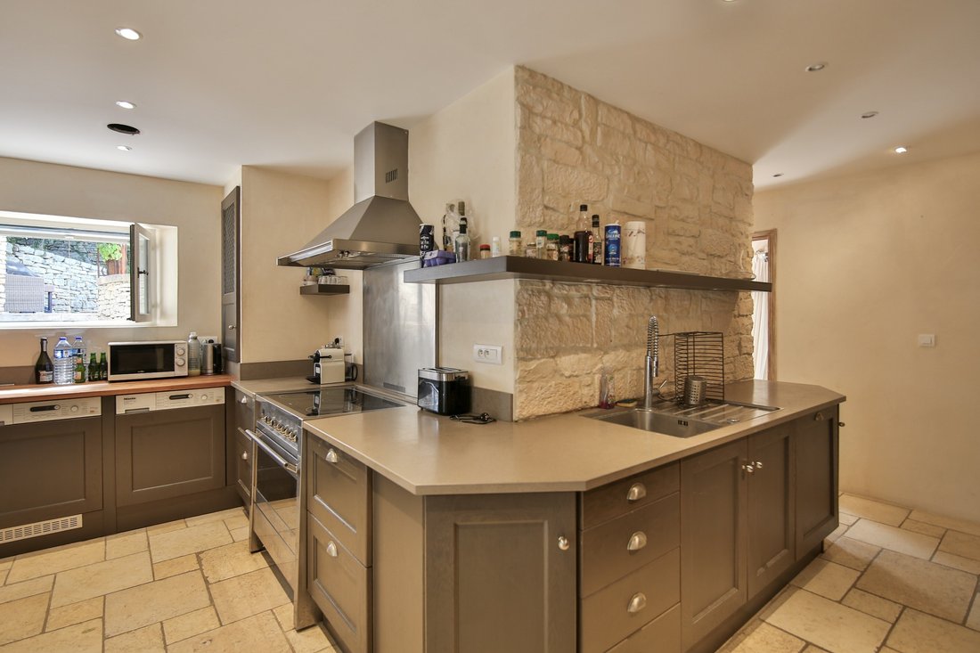 House in Goult, Provence-Alpes-Côte d'Azur, France 5 - 18355429