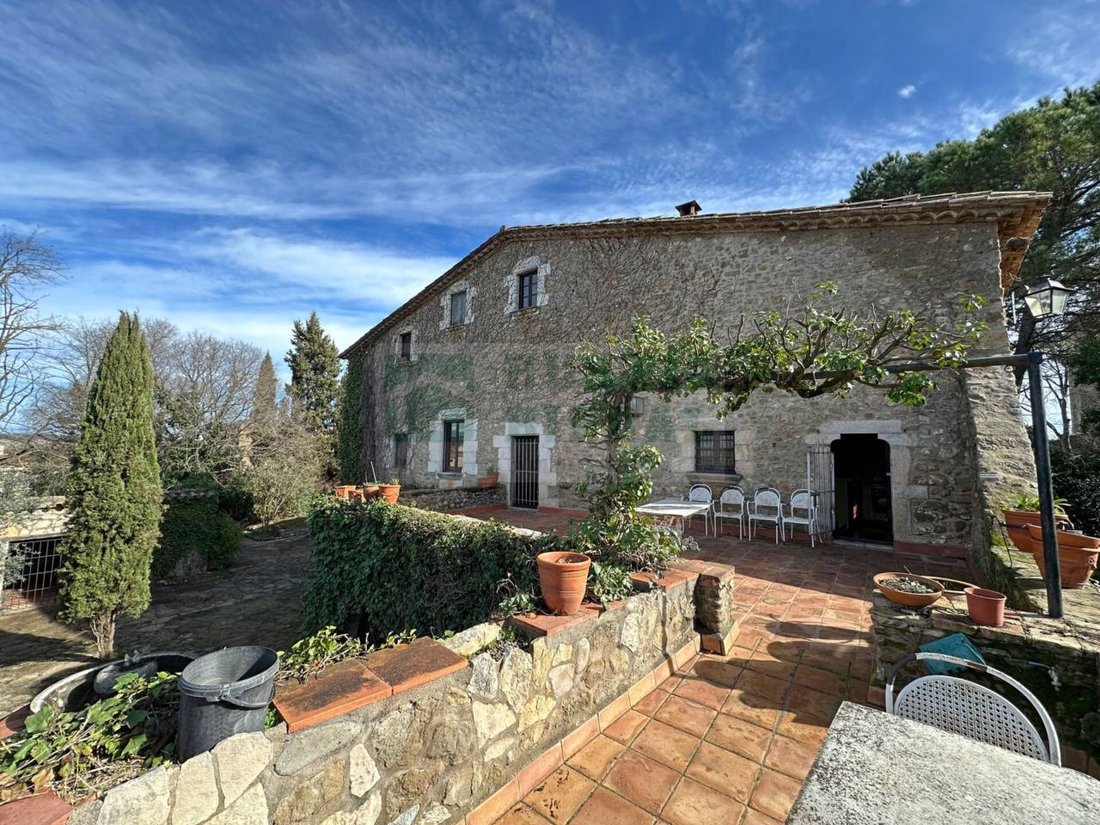 House in Sant Joan de Mollet, Catalonia, Spain 2 - 18352036