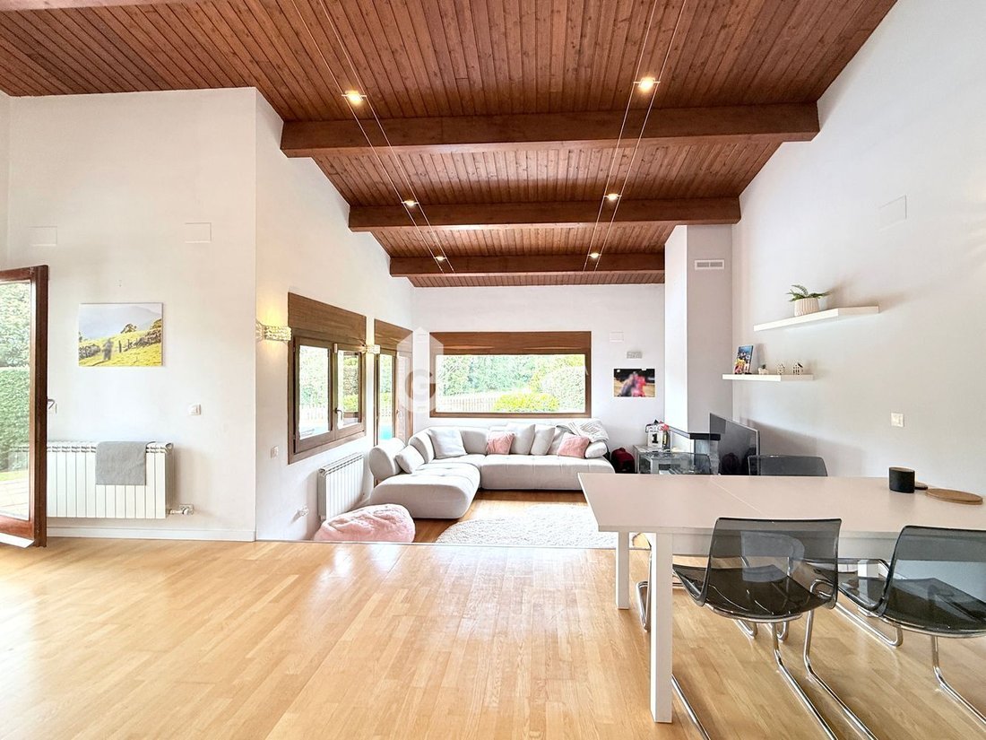 Villa in Sant Julia de Ramis (District), Sant Julia de Ramis, Spain 1 - 18351241