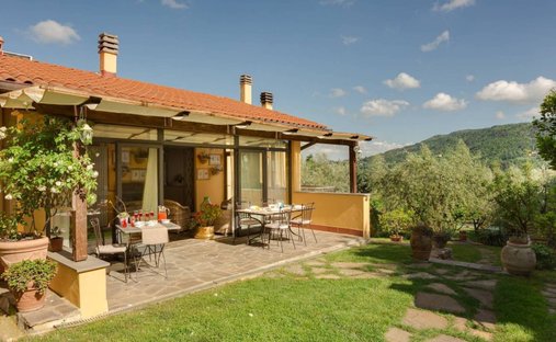 Villa in L'Apparita-Monte Pilli, Tuscany, Italy 1