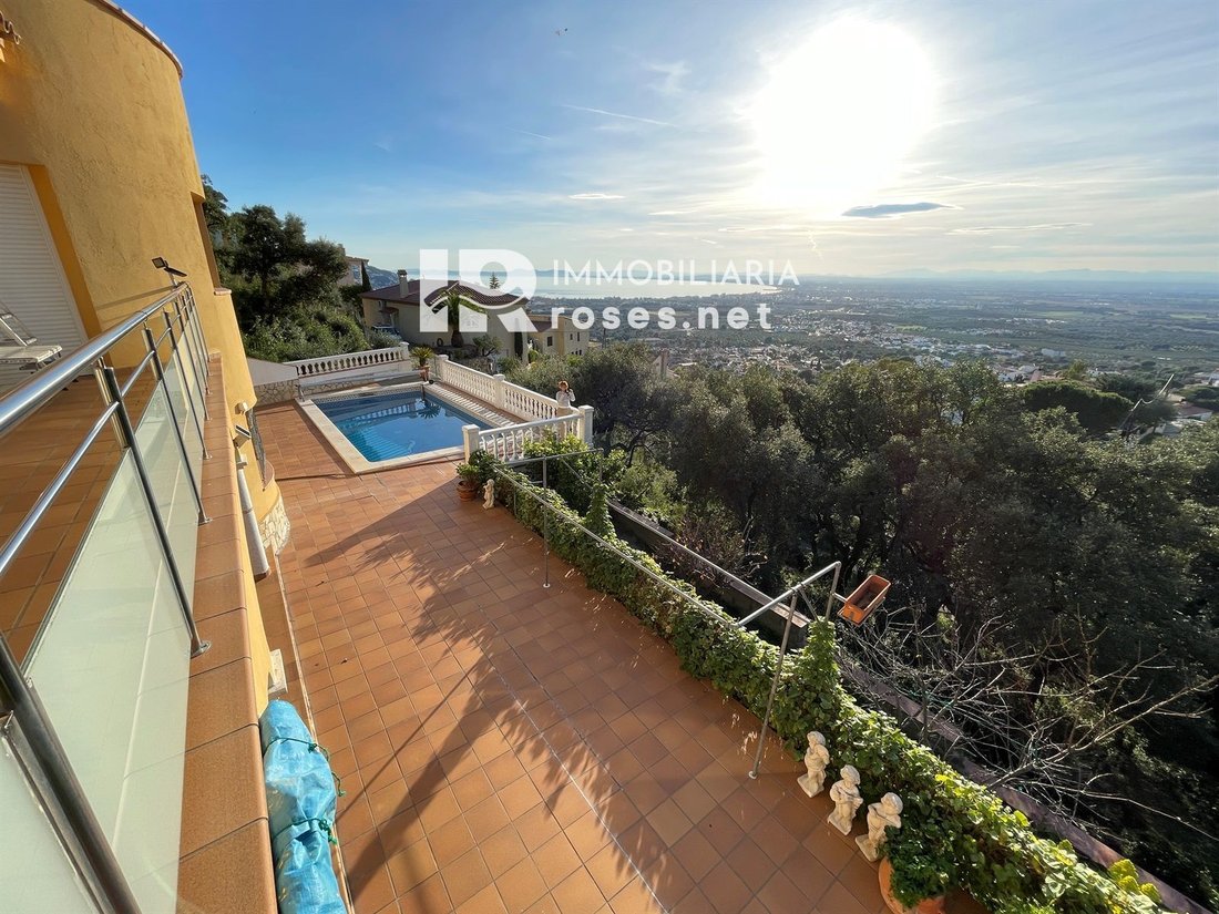 House in Roses, Catalonia, Spain 2 - 18352096