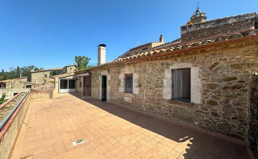 Casa de Campo en Jafre, Cataluña, España 1