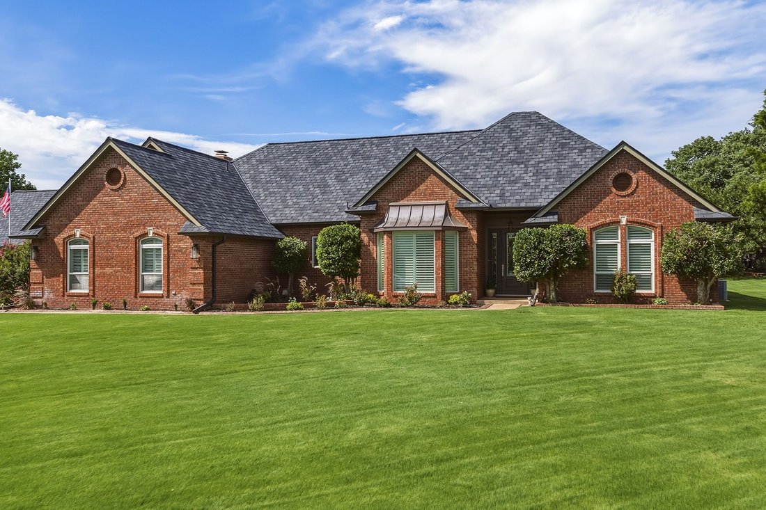 Edmond, Oklahoma, United States 1 - 18356640