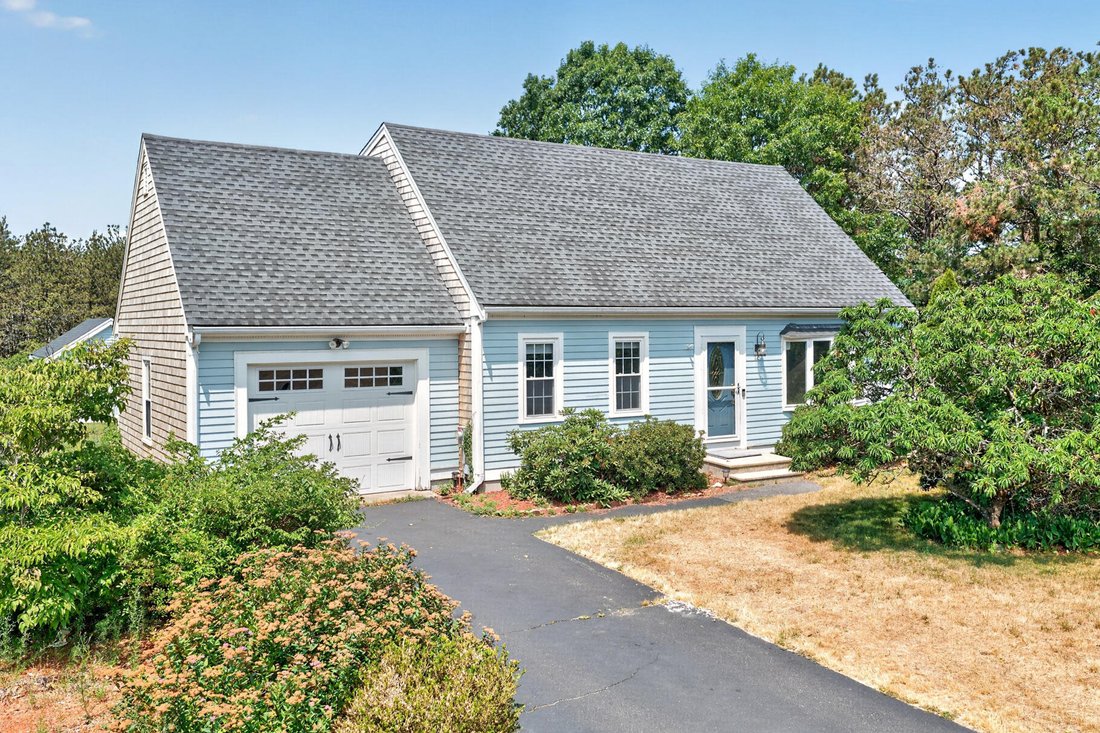 House in Mashpee, Massachusetts, United States 1 - 18353314