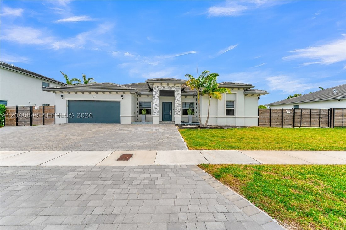 House in Miami, Florida, United States 1 - 18354347