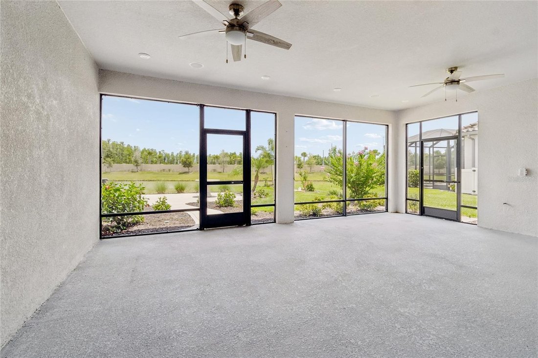 House in Zephyrhills, Florida, United States 5 - 18353450