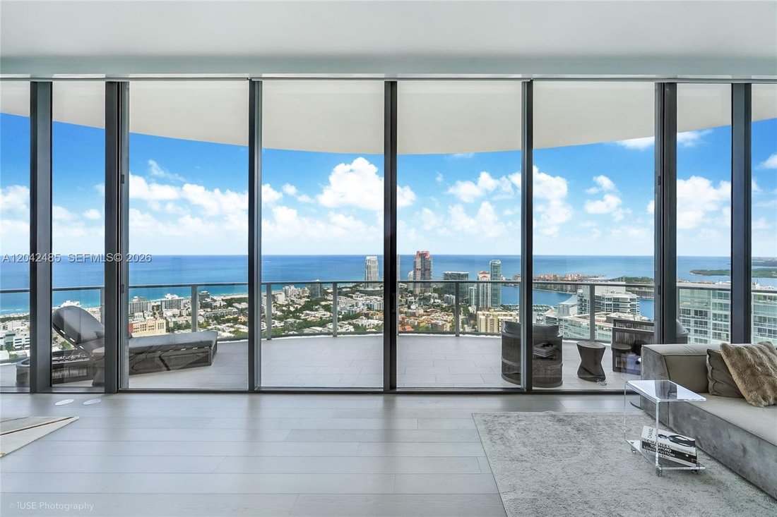 Condo in Miami Beach, Florida, United States 3 - 18355570
