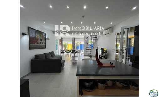 Maison à Empuriabrava, Catalogne, Espagne 1