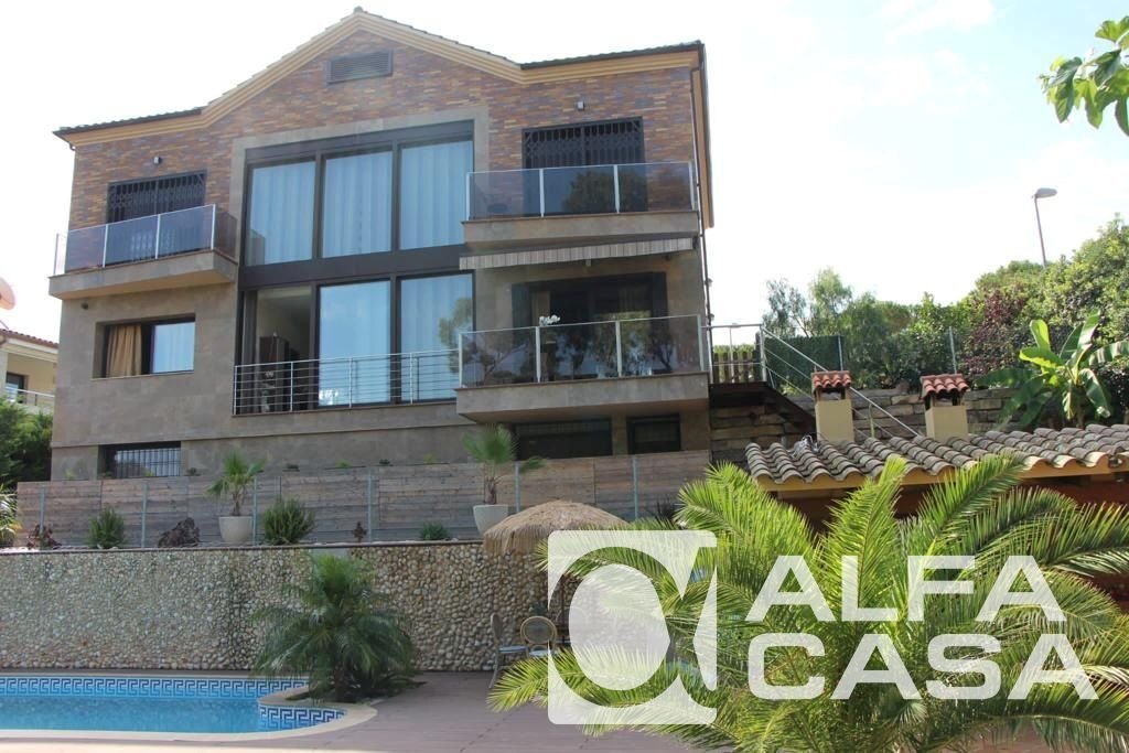 Villa in Lloret de Mar, Catalonia, Spain 2 - 18351425
