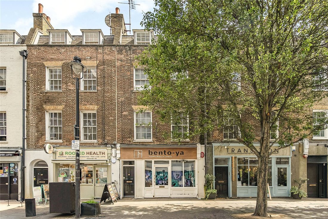 Apartment in Fitzrovia, Camden, England 1 - 18352499