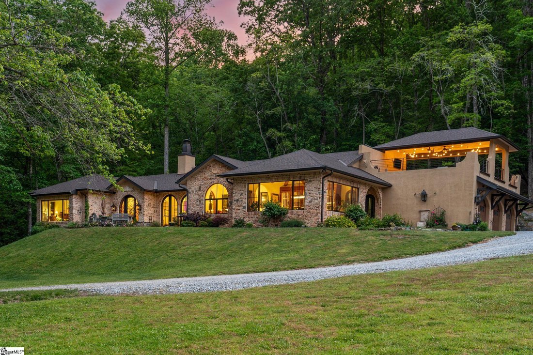 House in Horse Shoe, North Carolina, United States 2 - 18354358