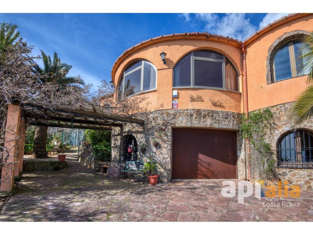 Chalet in Calonge i Sant Antoni, Catalonia, Spain 2 - 18351222
