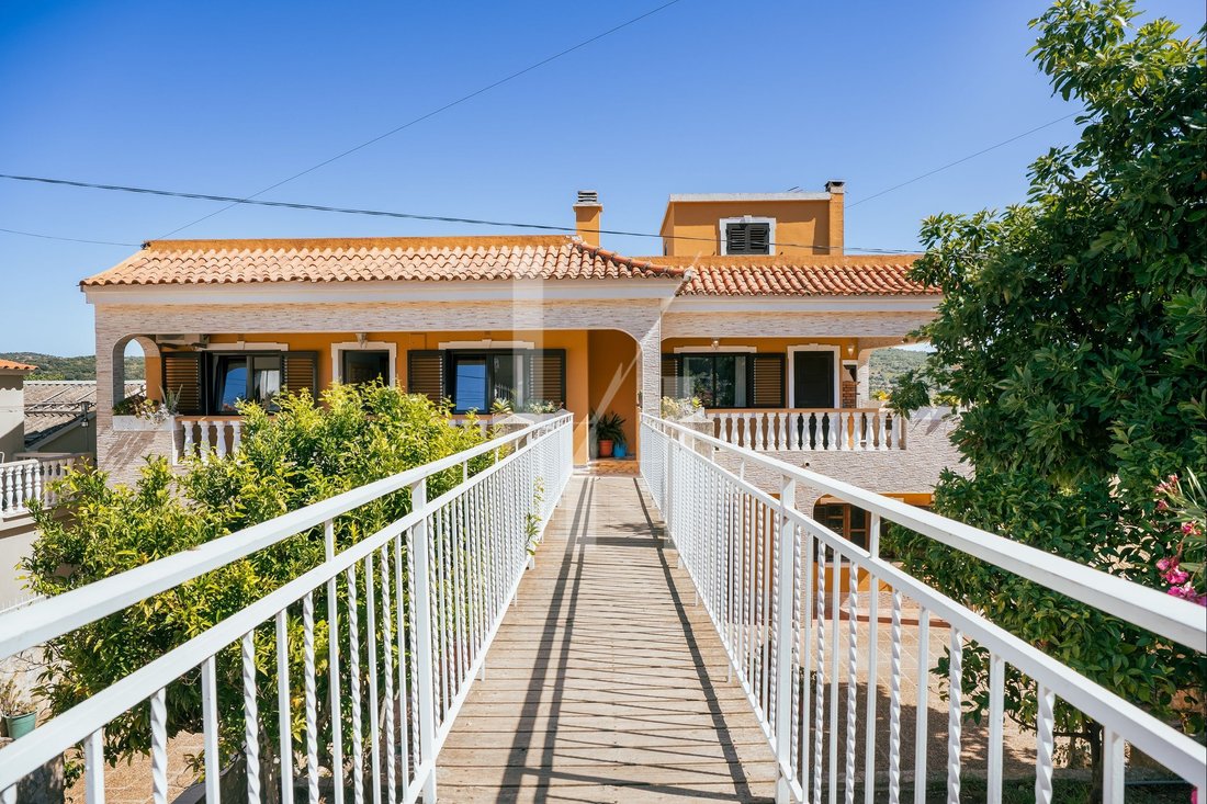 Villa in Loule (Sao Clemente), Algarve, Portugal 1 - 18352967