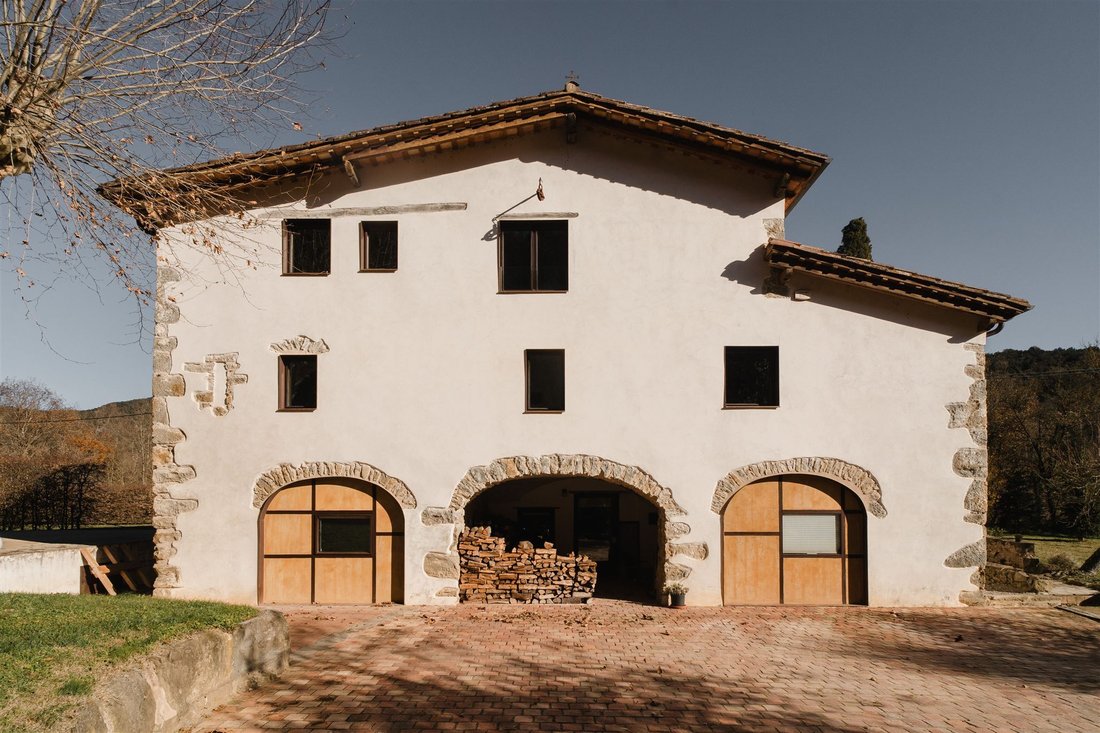 Country House in la Vall d'en Bas, Catalonia, Spain 3 - 18351839
