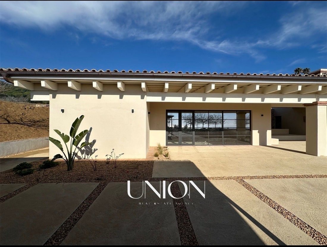 Villa in Tiana, Catalonia, Spain 4 - 18351292