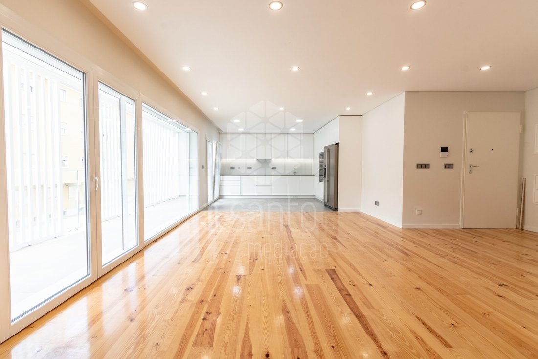 Apartment in Estoril, Cascais e Estoril, Lisbon 3 - 18355687