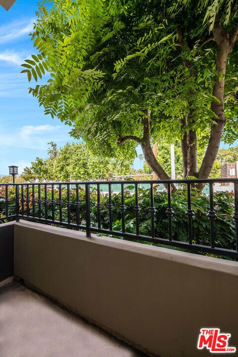 Townhouse in Los Angeles, California, United States 5 - 18354945