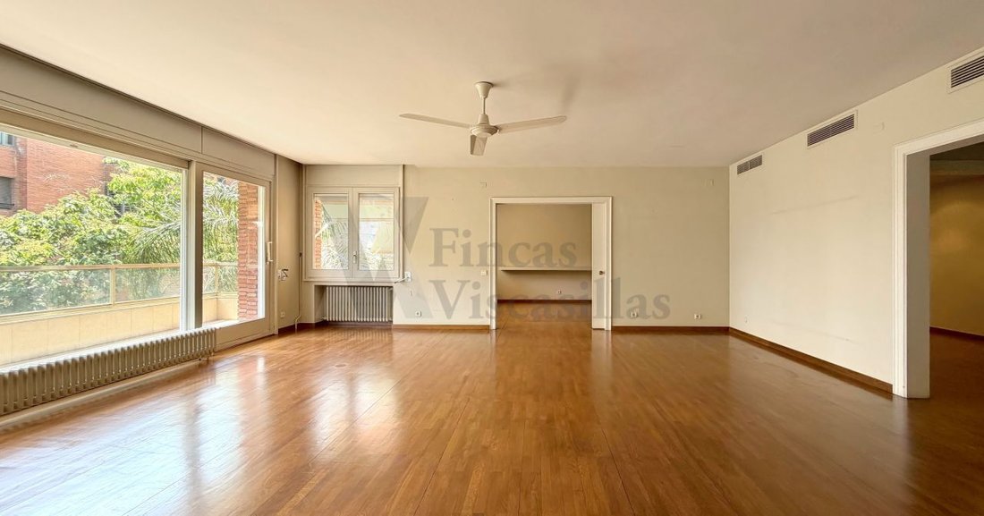Apartment in Sarrià-Sant Gervasi, Barcelona, Spain 3 - 18351008