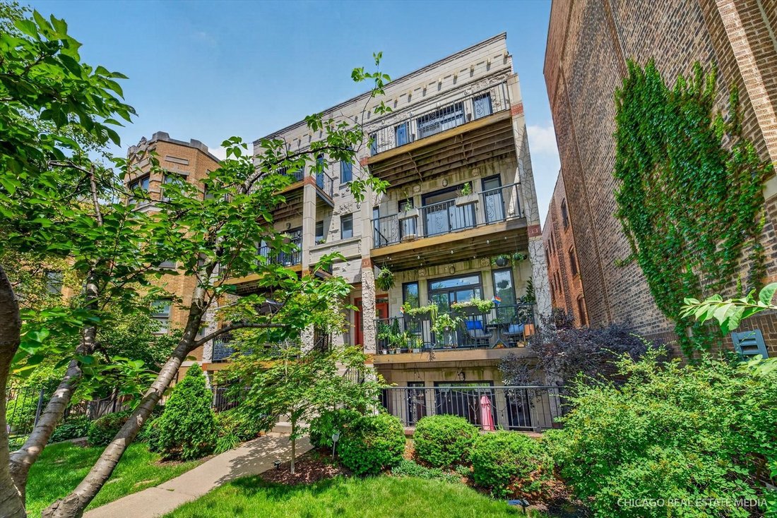 Condo in Chicago, Illinois, United States 1 - 18354685
