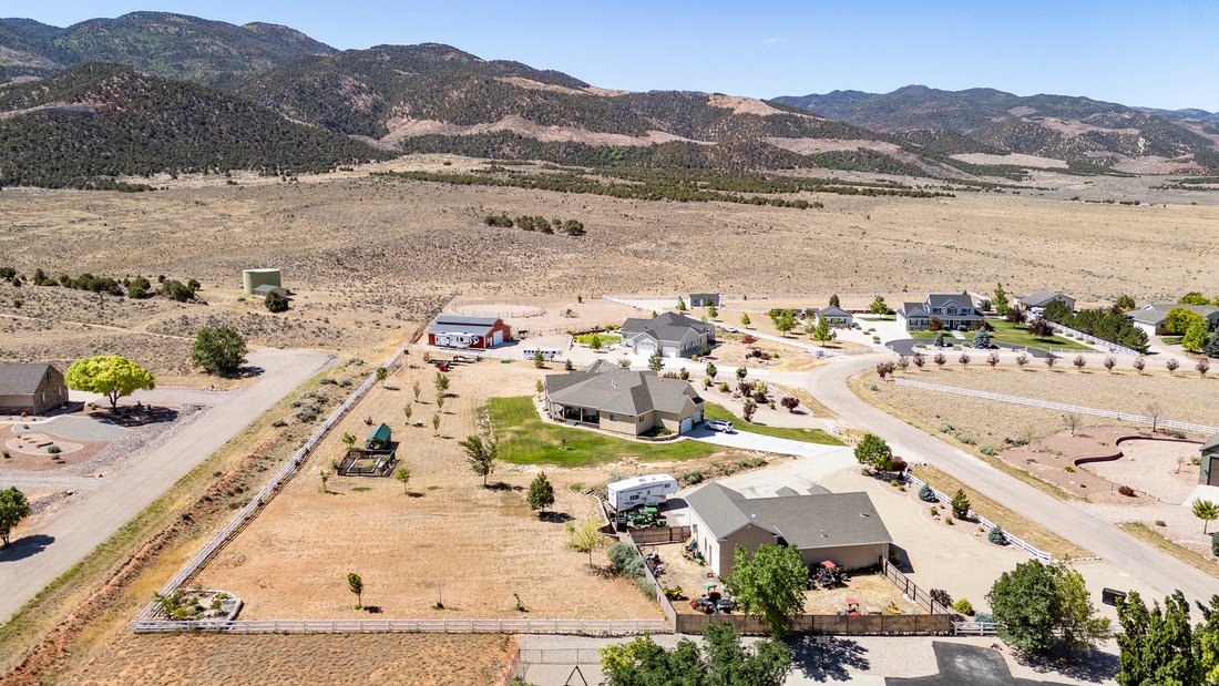 House in Parowan, Utah, United States 5 - 18354886