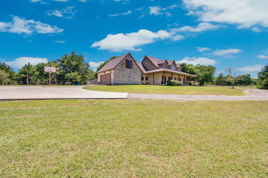 House in Waxahachie, Texas, United States 3 - 18353848