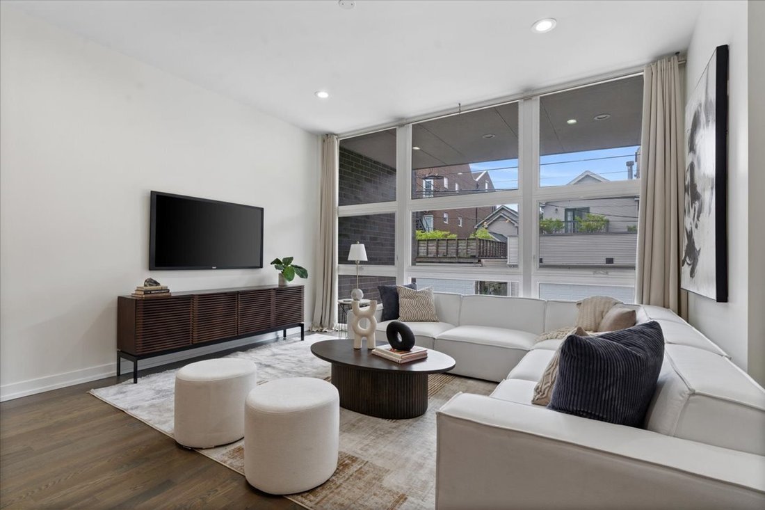 House in Chicago, Illinois, United States 2 - 18354701