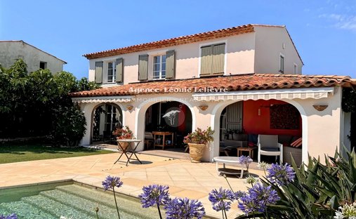 Villa in Les Issambres, Roquebrune-sur-Argens, France 1