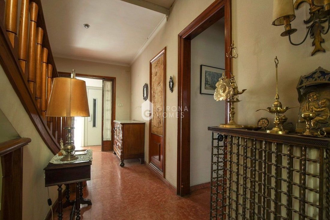 Villa in Porqueres, Catalonia, Spain 3 - 18351279
