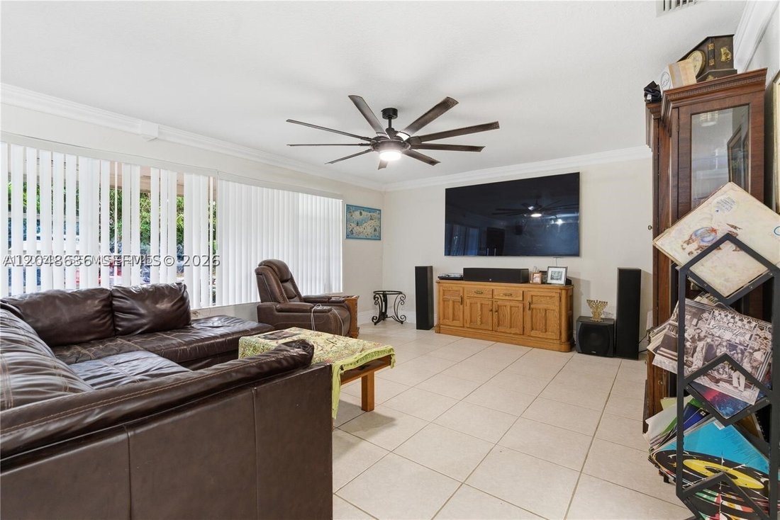 House in Miami, Florida, United States 5 - 18354257