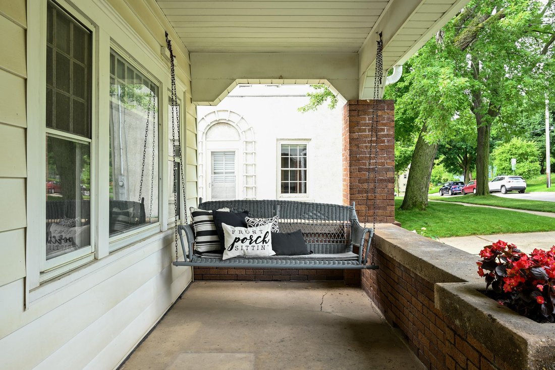 House in Maple Bluff, Wisconsin, United States 2 - 18354467