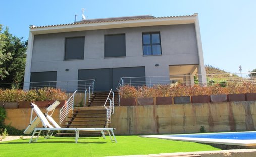 Chalet in Girona, Catalonia, Spain 1