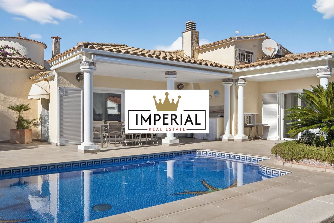 House in Empuriabrava, Catalonia, Spain 2 - 18351873