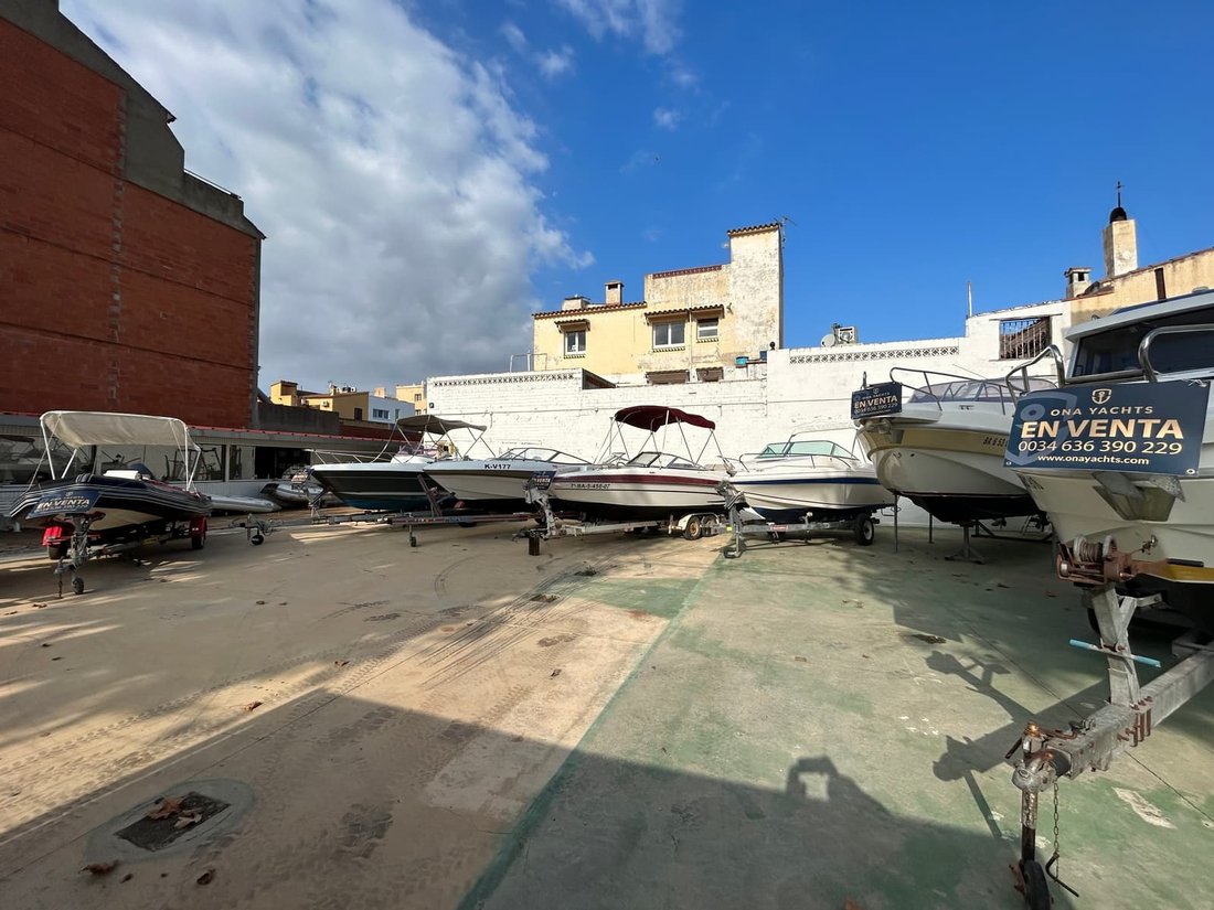 Land in Empuriabrava, Catalonia, Spain 4 - 18351150