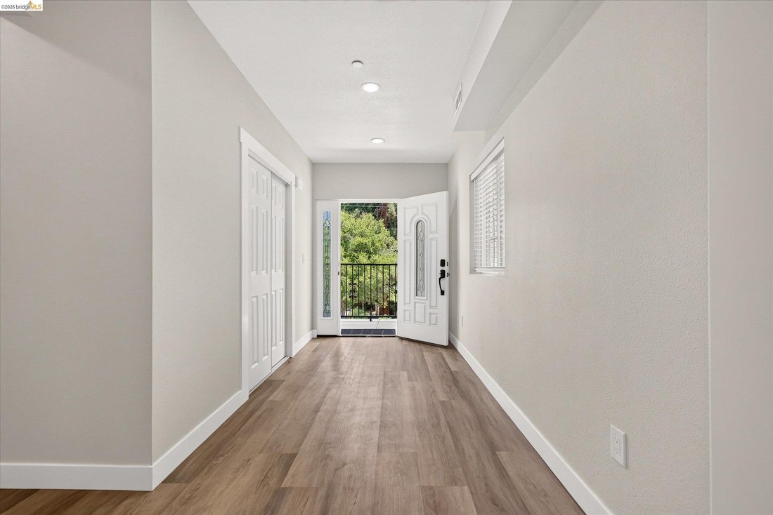 House in Oakland, California, United States 4 - 18355073